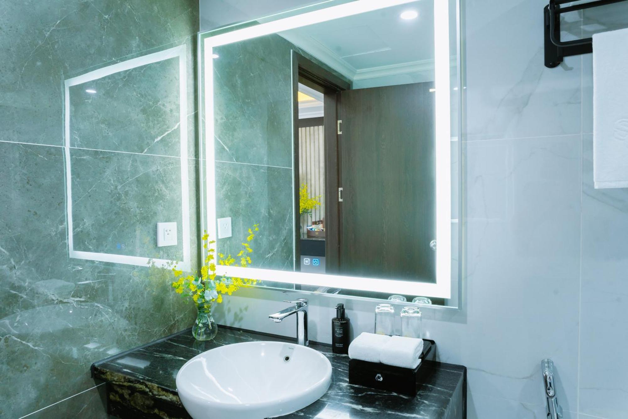 Sc Luxury Hotel Ha Long Exterior foto
